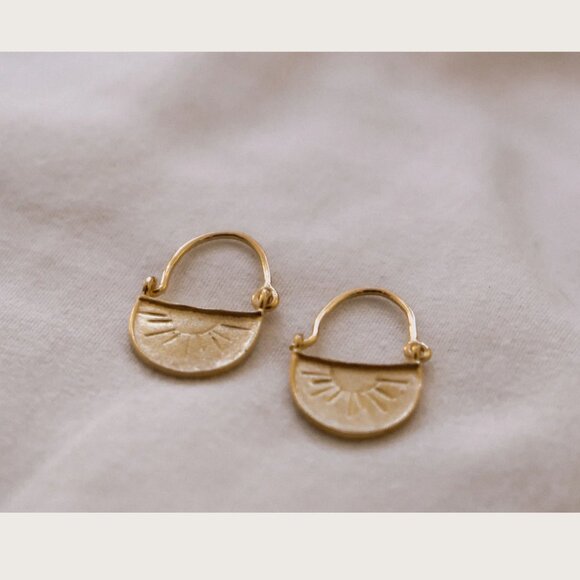 NEW Rising Sun Matte Gold Boho Drop Earrings - Picture 3 of 4